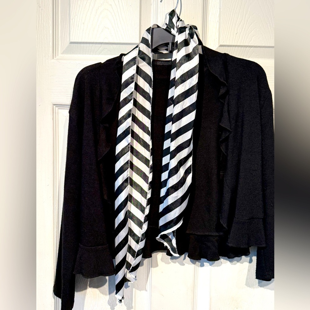 3 for $20 Bundle any 3 items priced $15 and under and get them for $20 🛍️🛍️🛍️